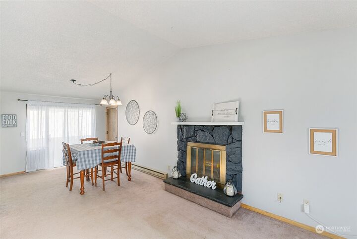 Property Photo:  1125 N 4th Avenue  WA 98626 