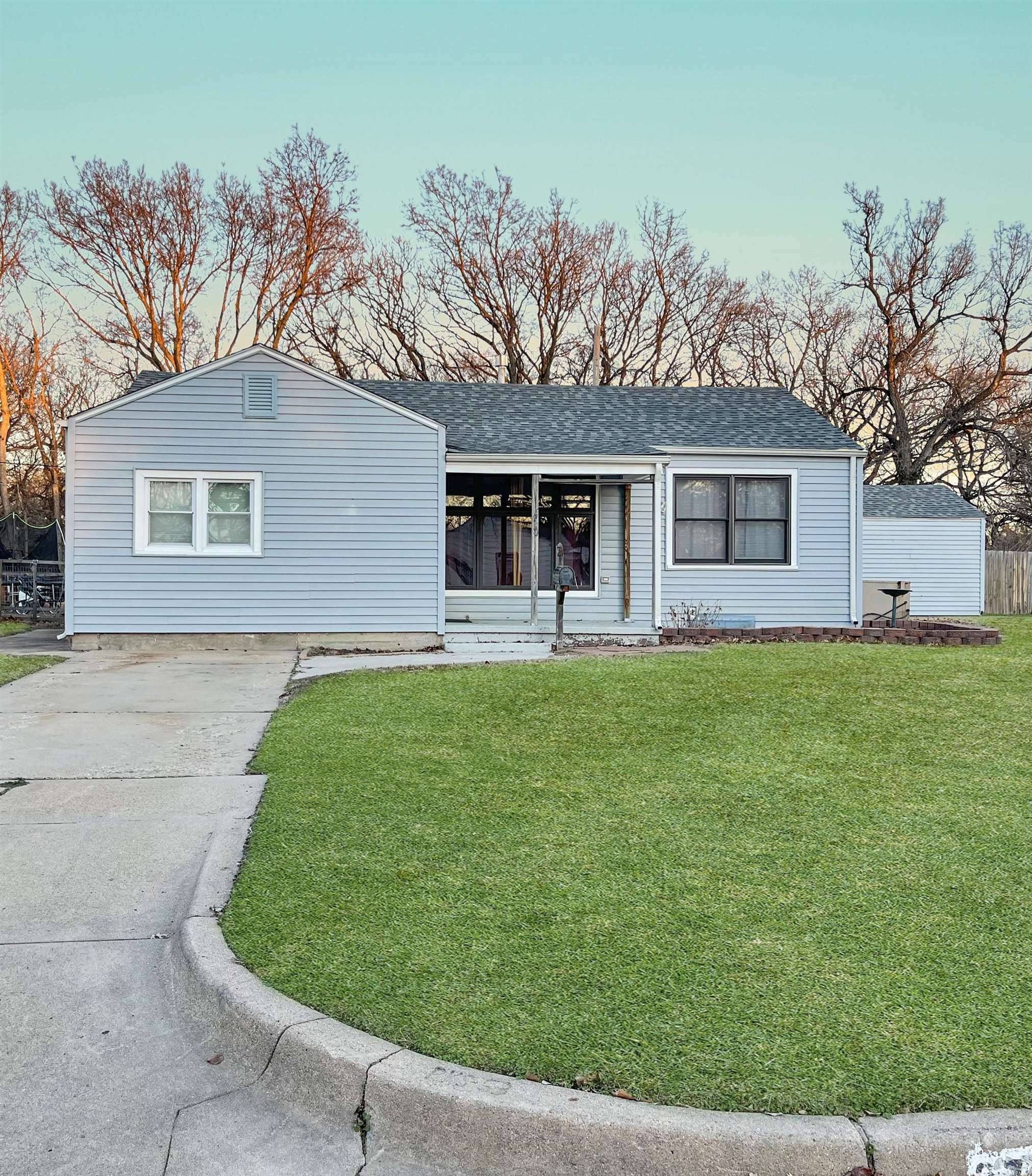 Property Photo:  2720 S Southfork St  KS 67216 