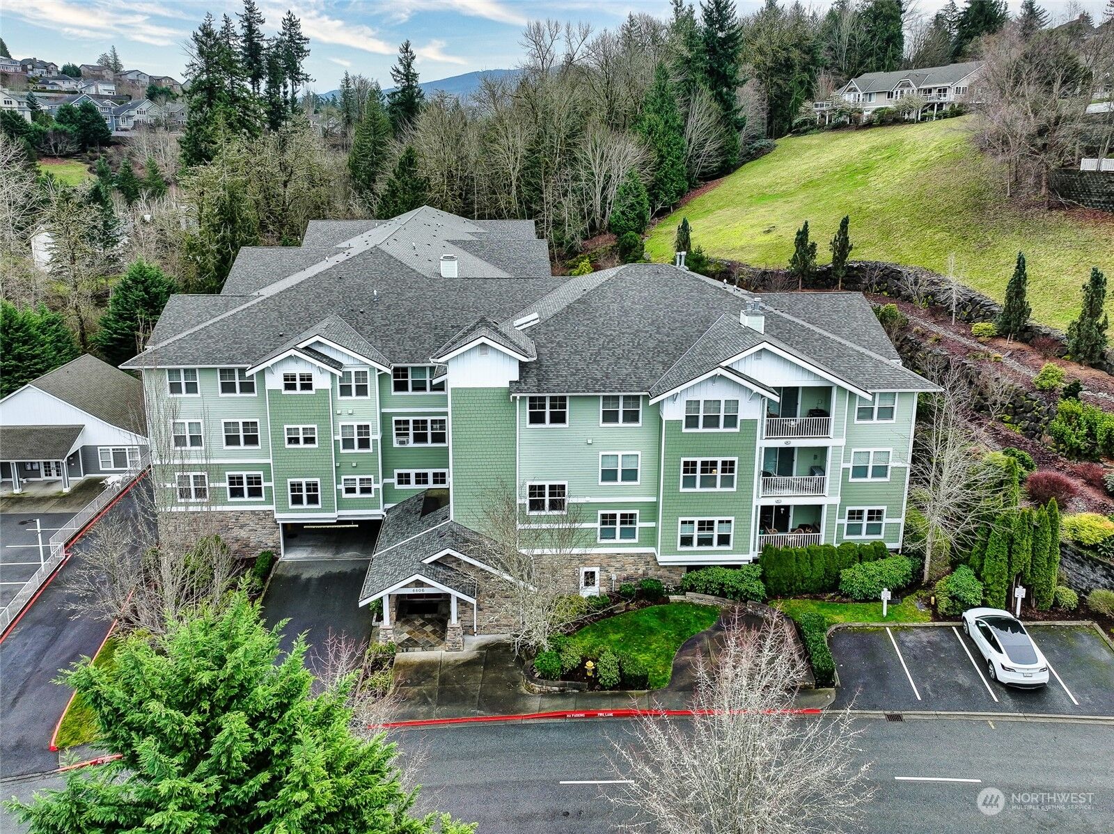 Property Photo:  4406 Providence Point Place SE 108  WA 98029 