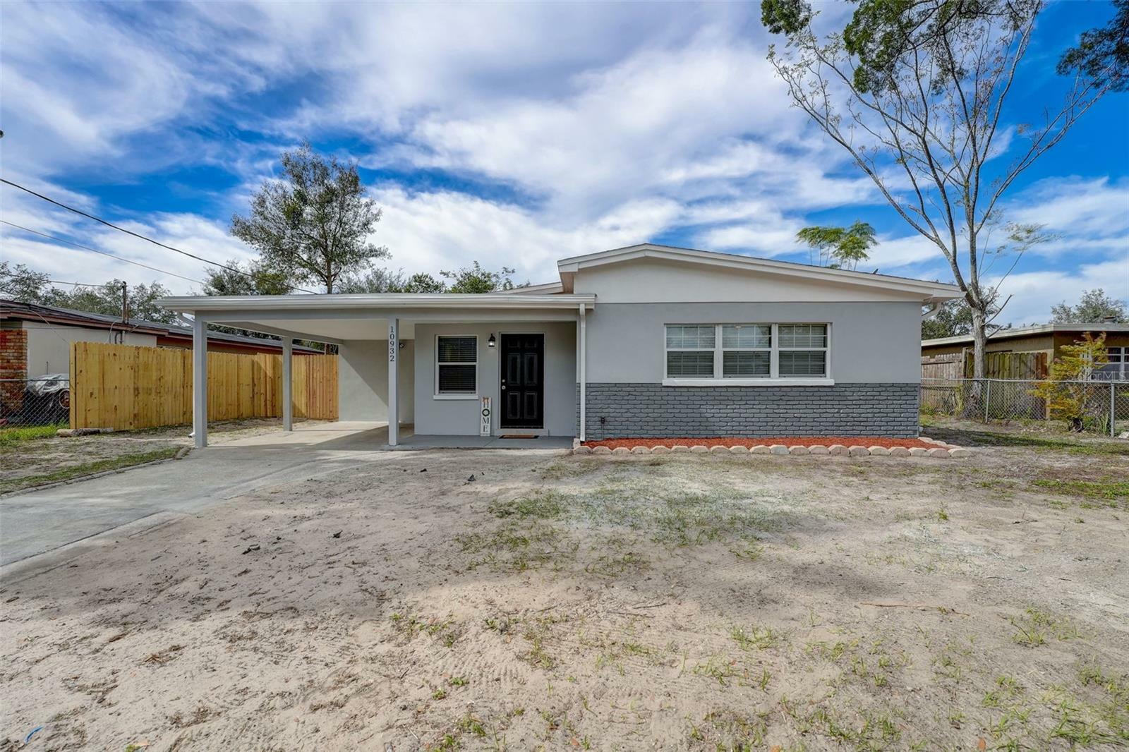 Property Photo:  10932 N Lantana Avenue  FL 33612 