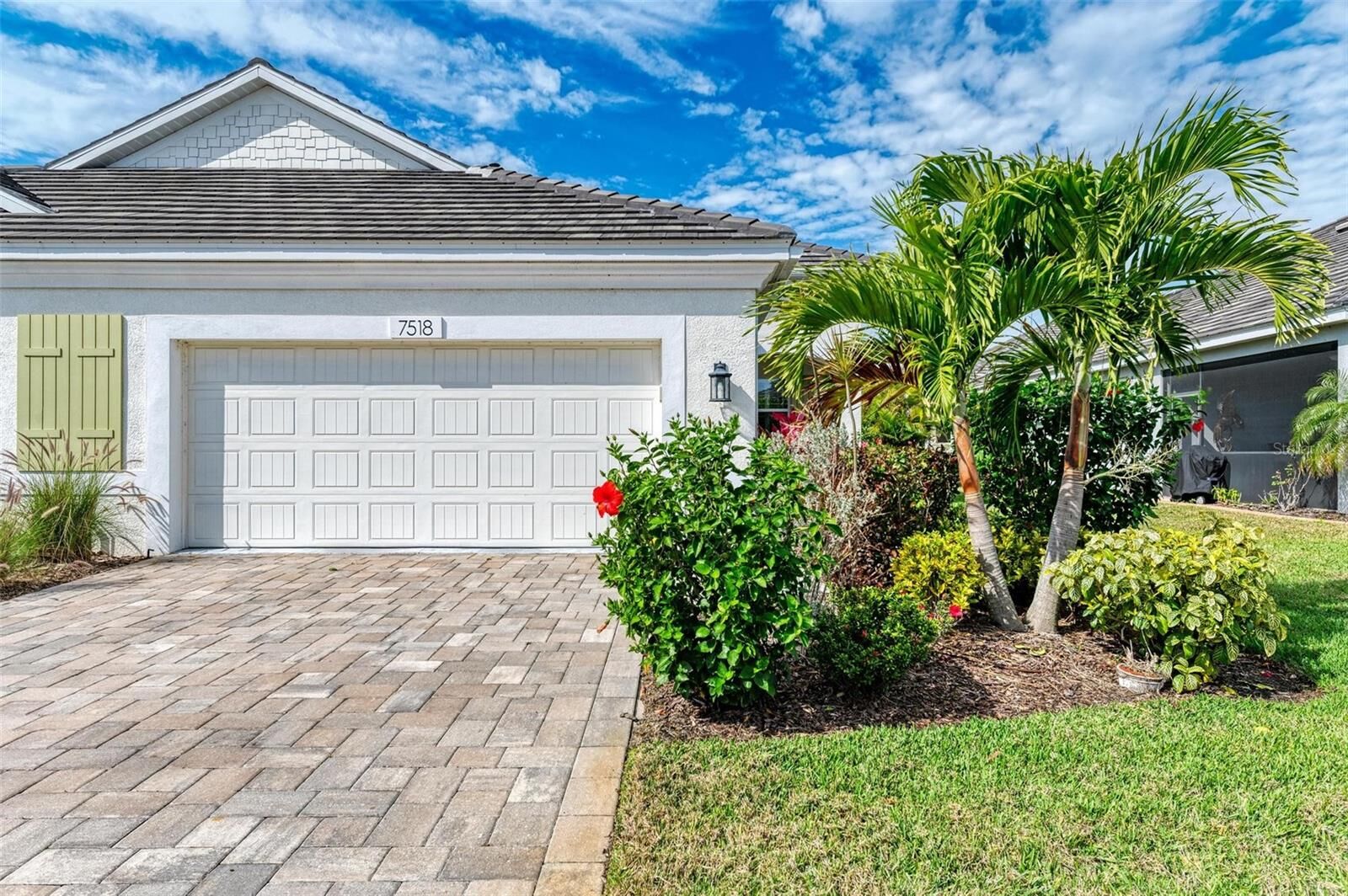 Property Photo:  7518 Campus Cove  FL 34243 