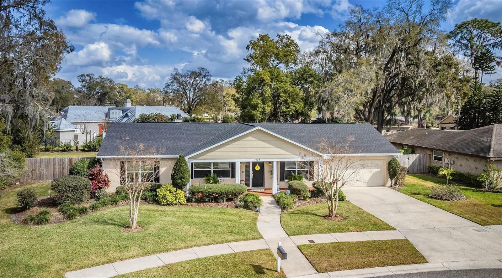 Property Photo: 1708 Teakwood Drive FL 33563