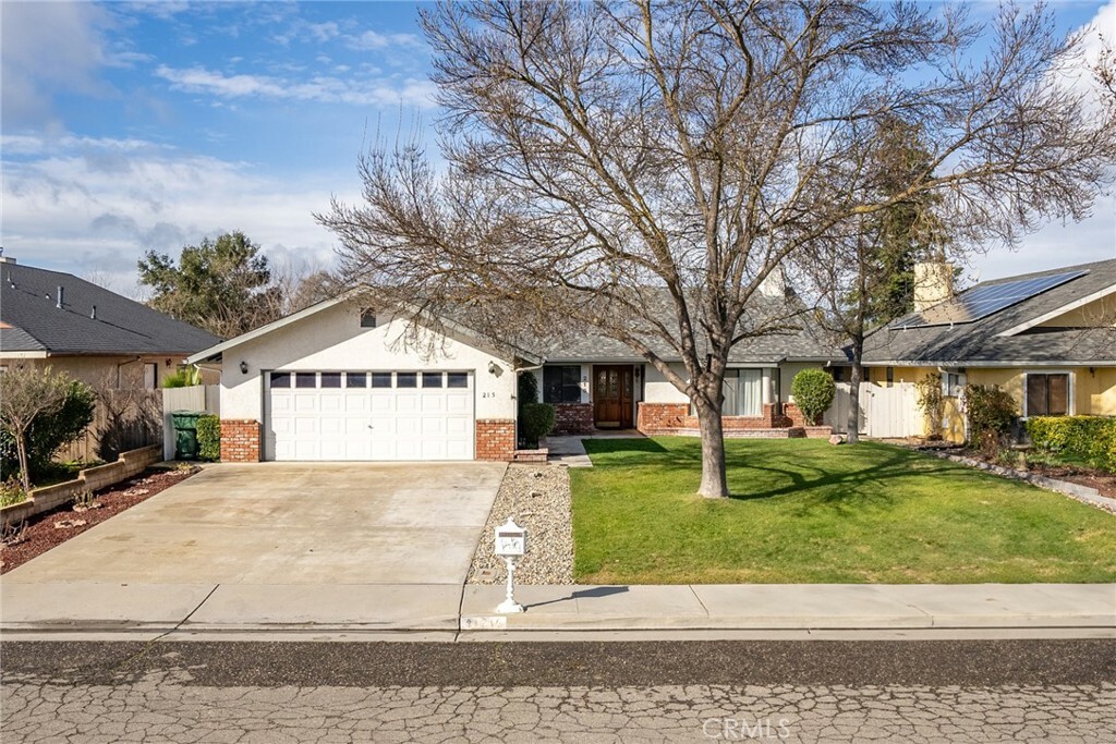 Property Photo:  215 Rosemary Drive  CA 93446 