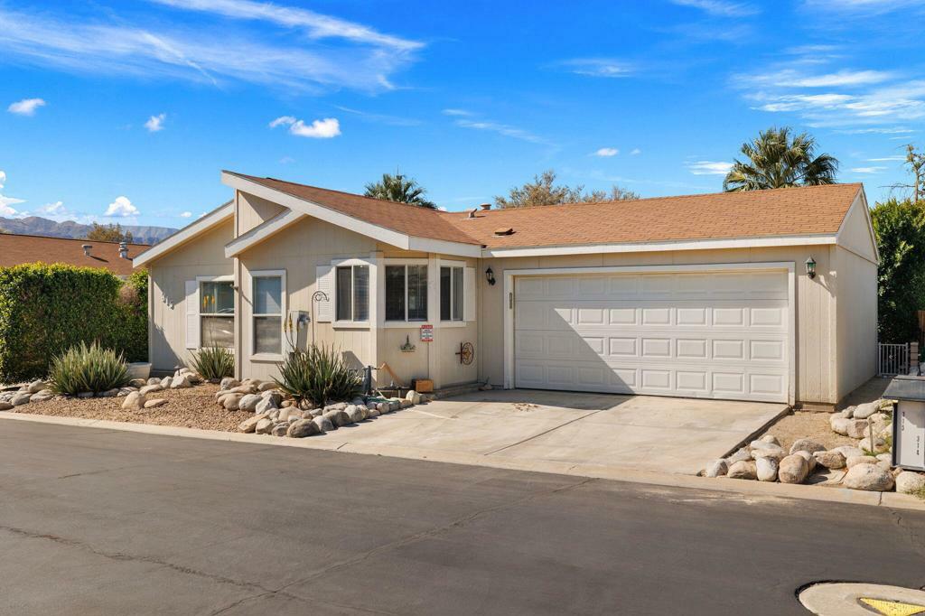 Property Photo:  73450 Country Club Drive 315  CA 92260 