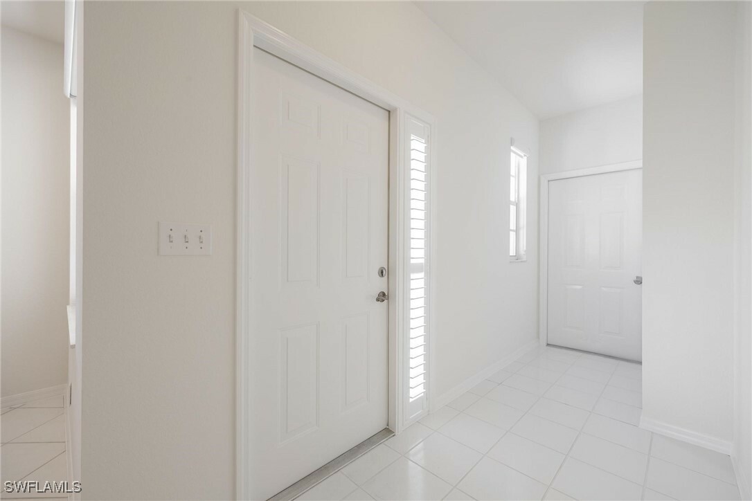 Property Photo:  3460 West Crowne Point Boulevard 101  FL 34112 