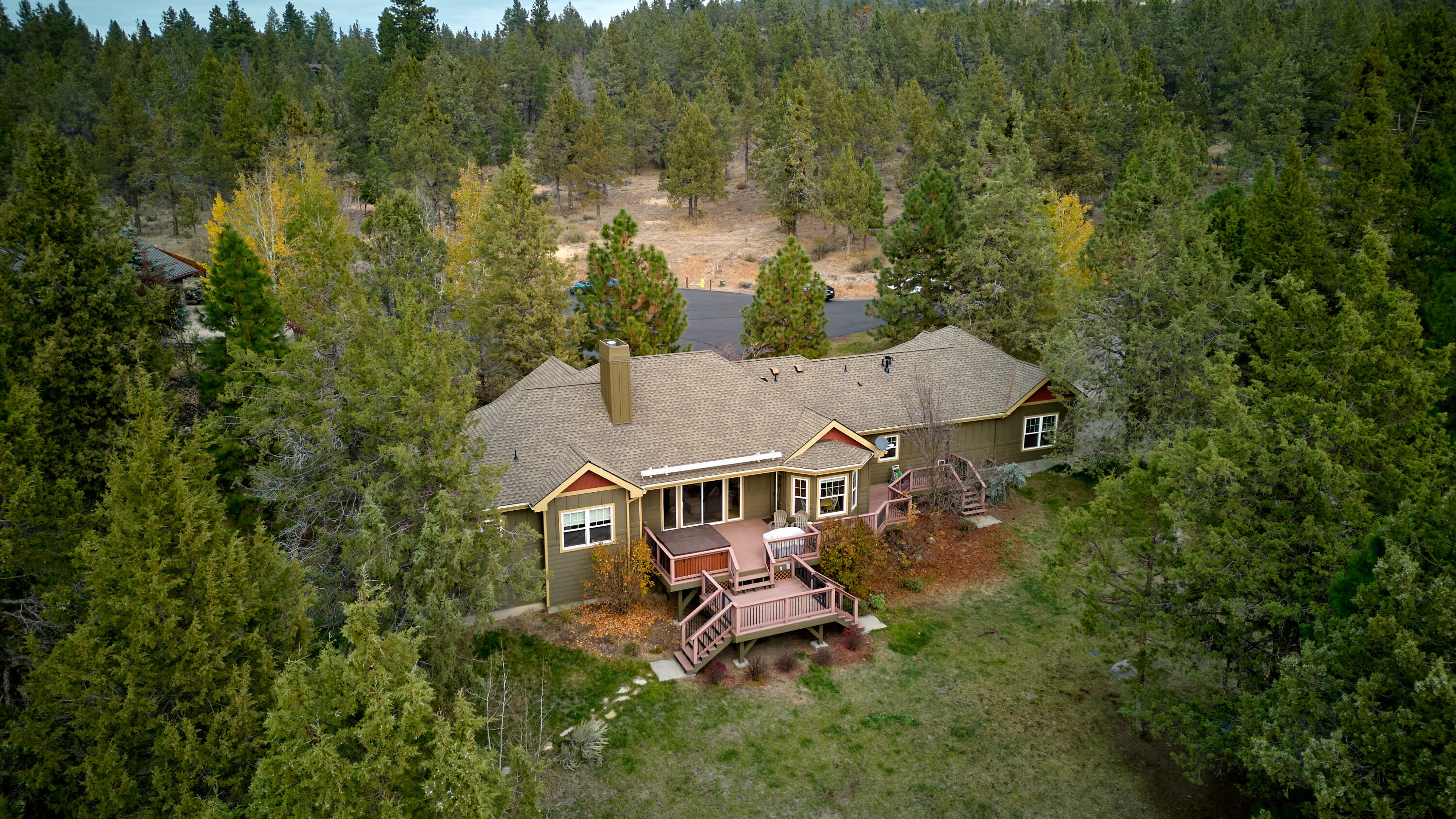 Property Photo:  1140 Oregon Ash Circle  OR 97601 