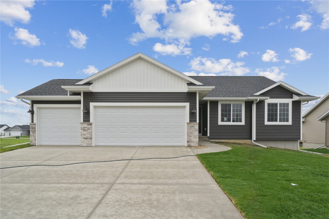 Property Photo: 6202 Cope Drive IA 52302