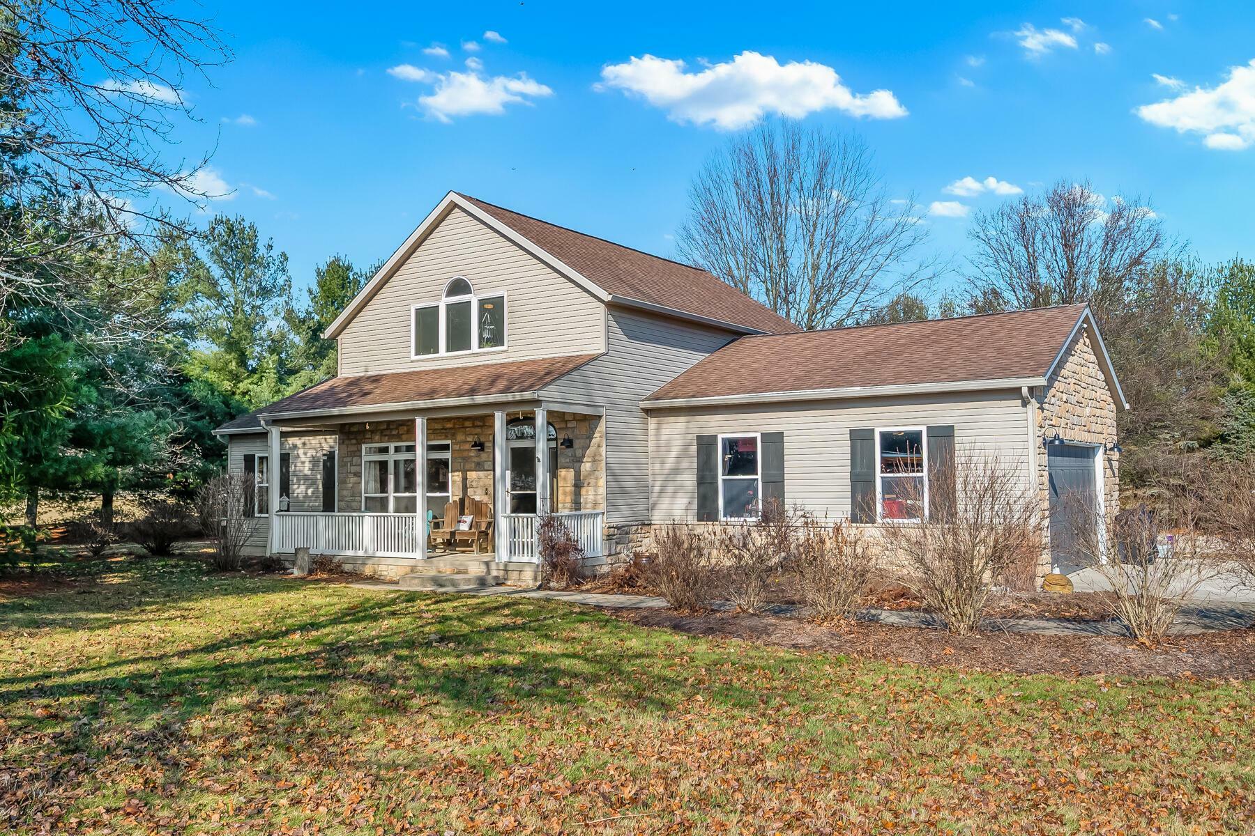 Property Photo: 1704 Ford Road OH 43015
