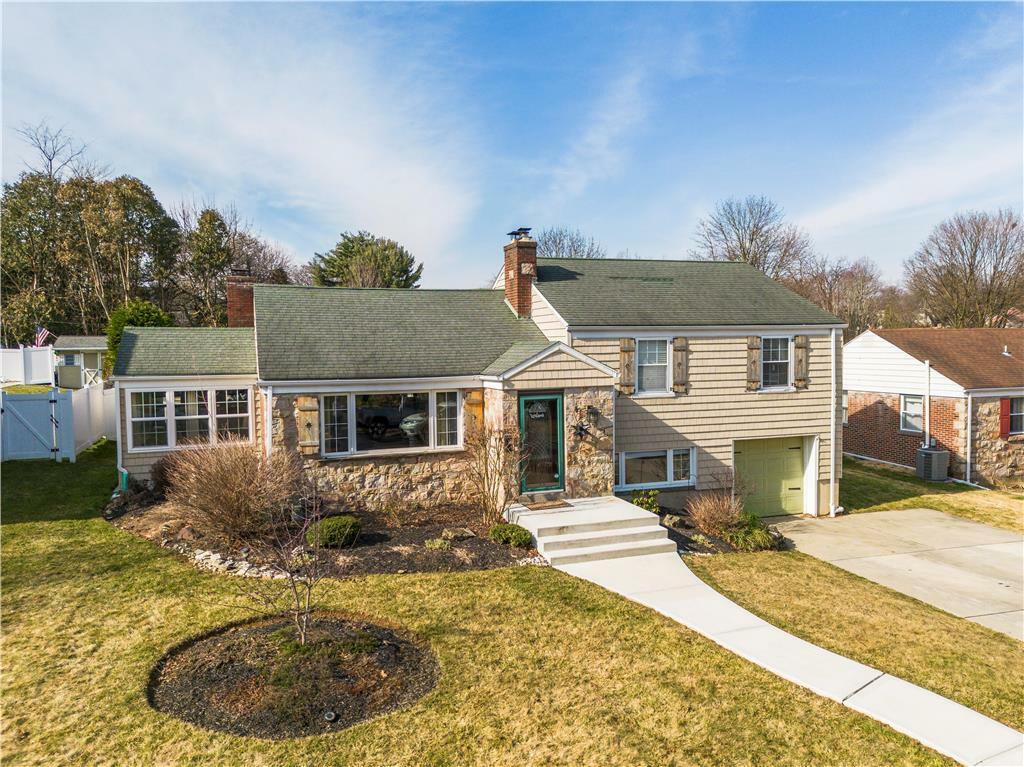 Property Photo: 1133 Highland Avenue PA 18018