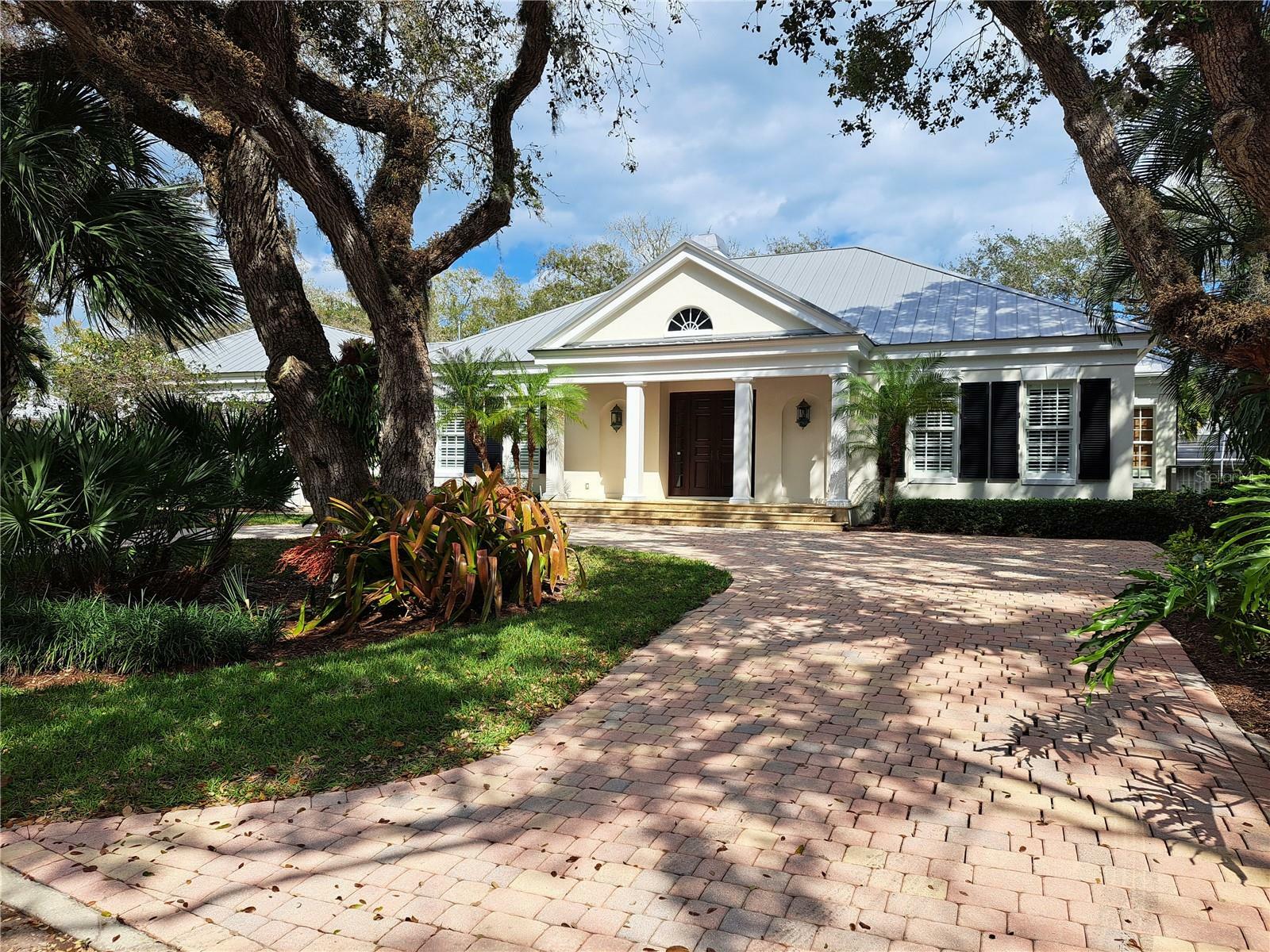 Property Photo: 1516 W Camino Del Rio FL 32963