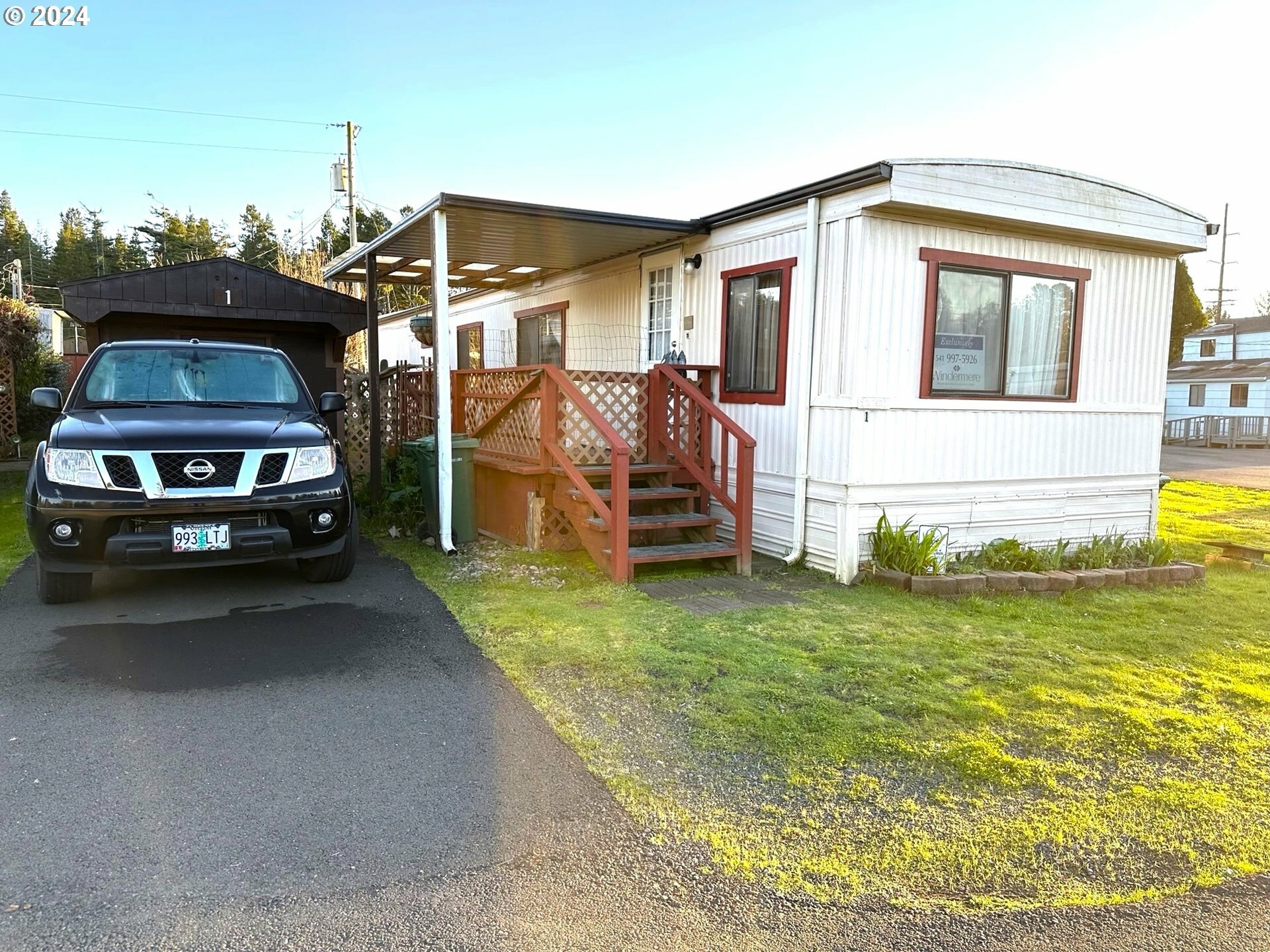 Property Photo:  87735 Highway 101  OR 97439 