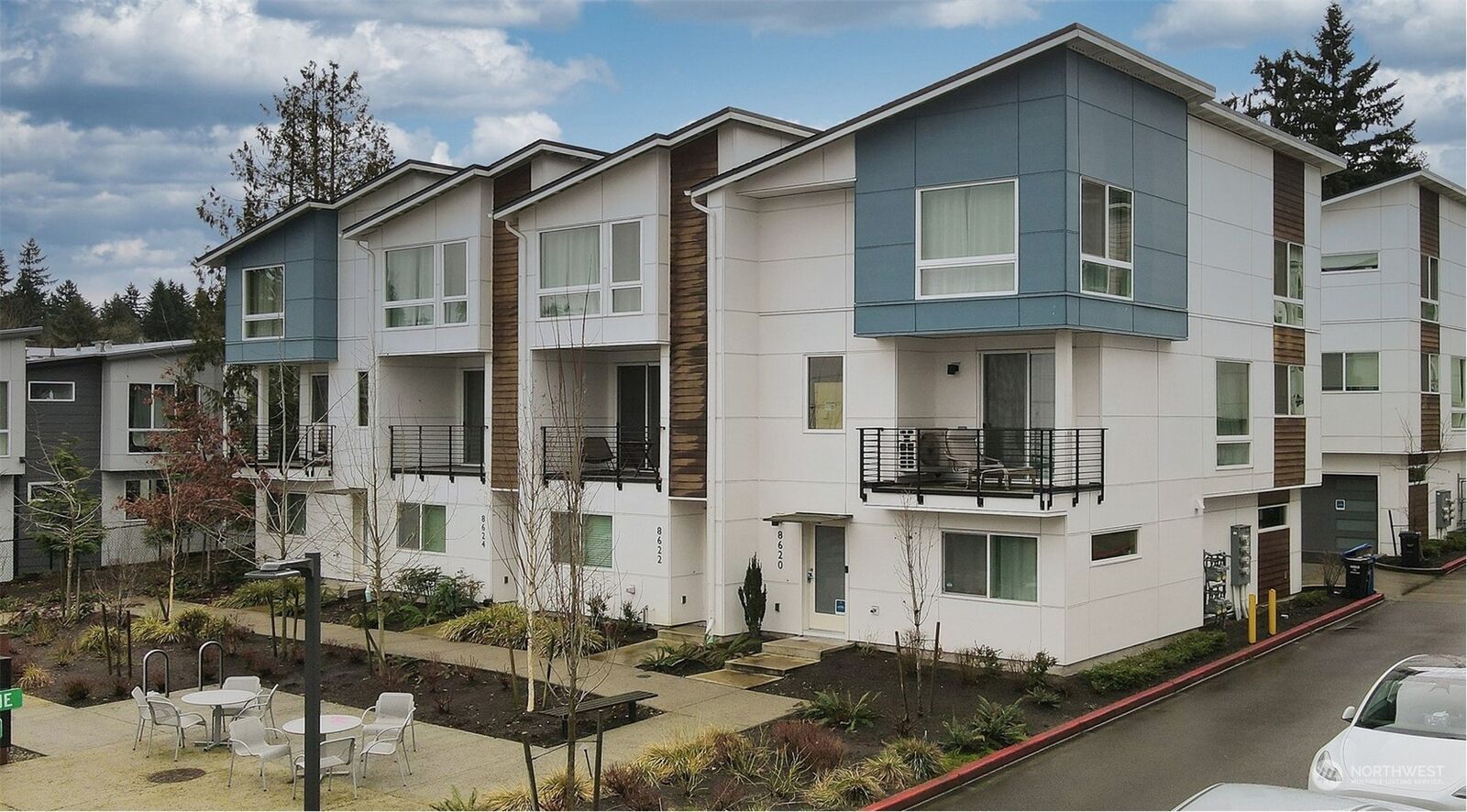 Property Photo:  8538 22nd Place NE  WA 98115 