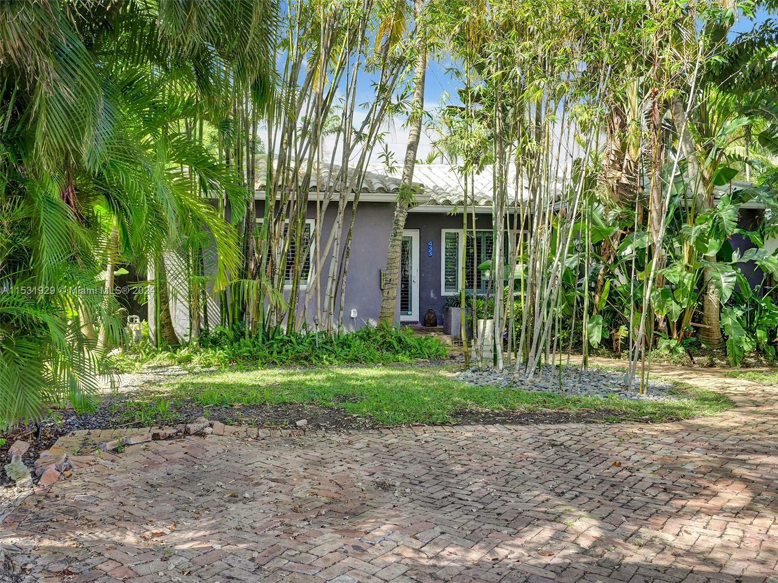 Property Photo:  433 NE 11th Ave  FL 33301 