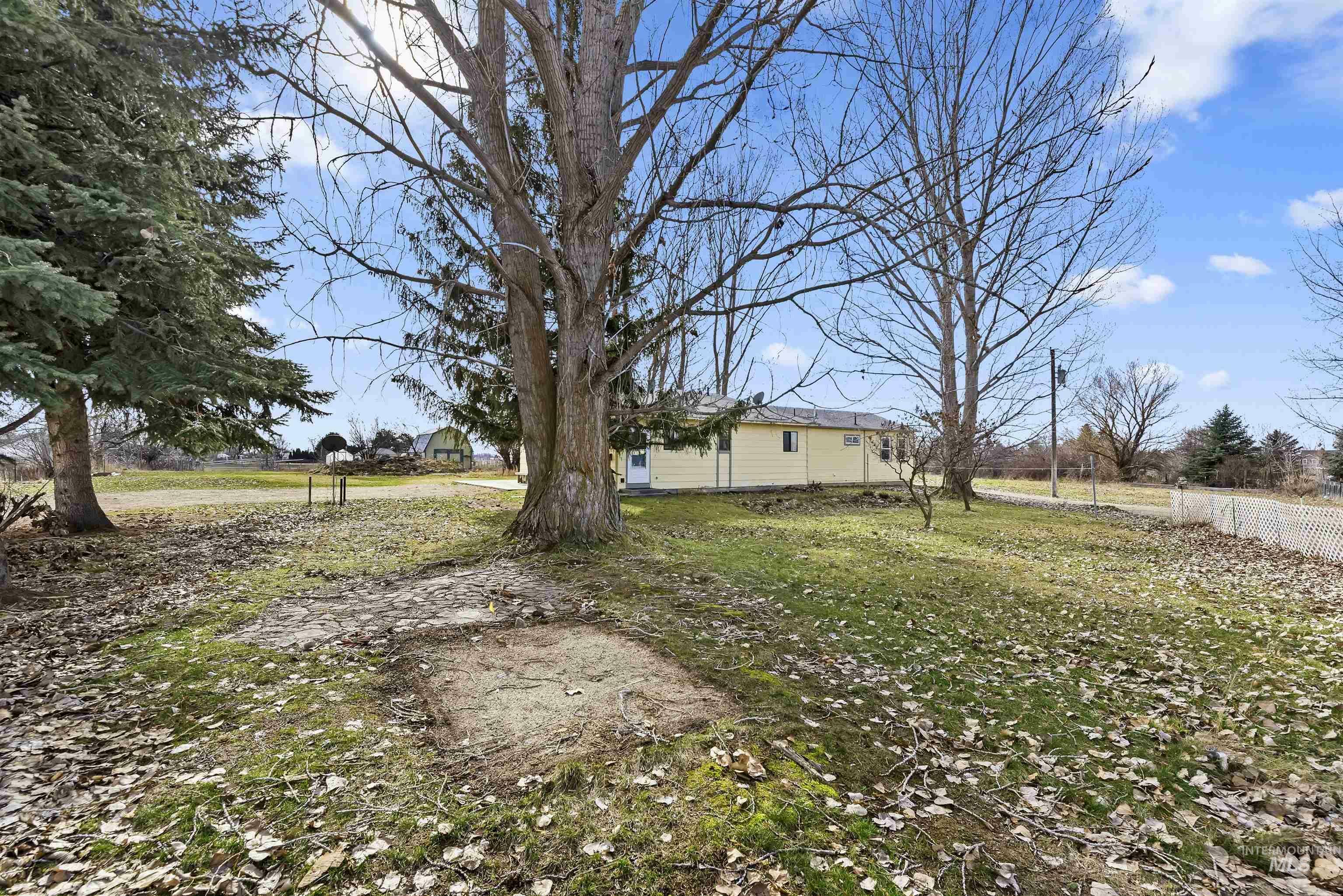 Property Photo:  2377 W Valli Hi Rd.  ID 83616 