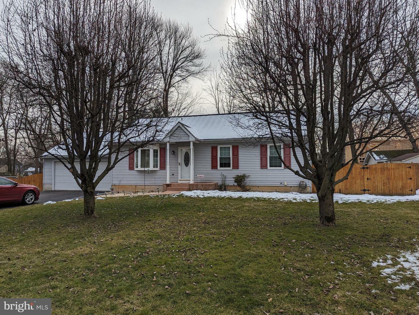 Property Photo:  836 Line Avenue  PA 19047 