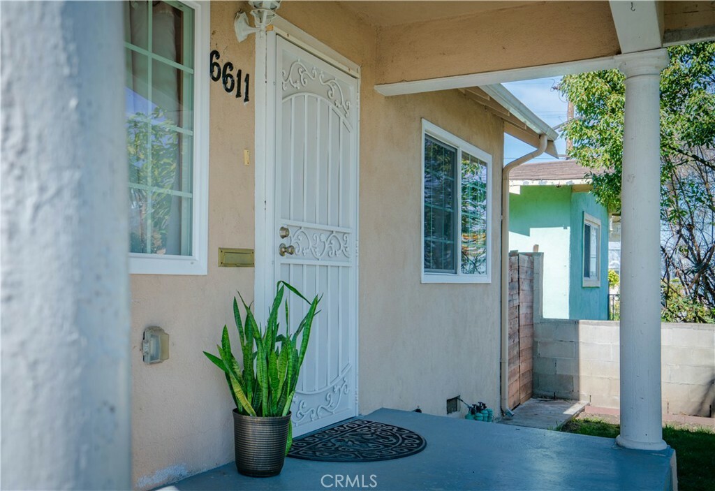 Property Photo:  6611 7th Avenue  CA 90043 