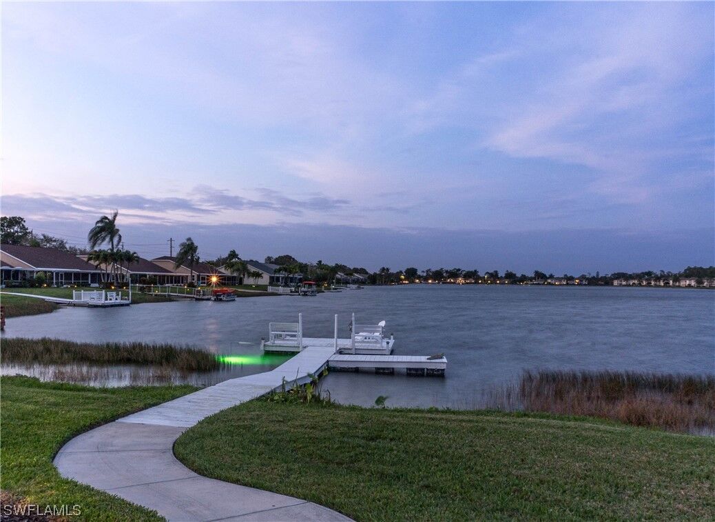 Property Photo: 3096 Crown Pointe Boulevard W FL 34112