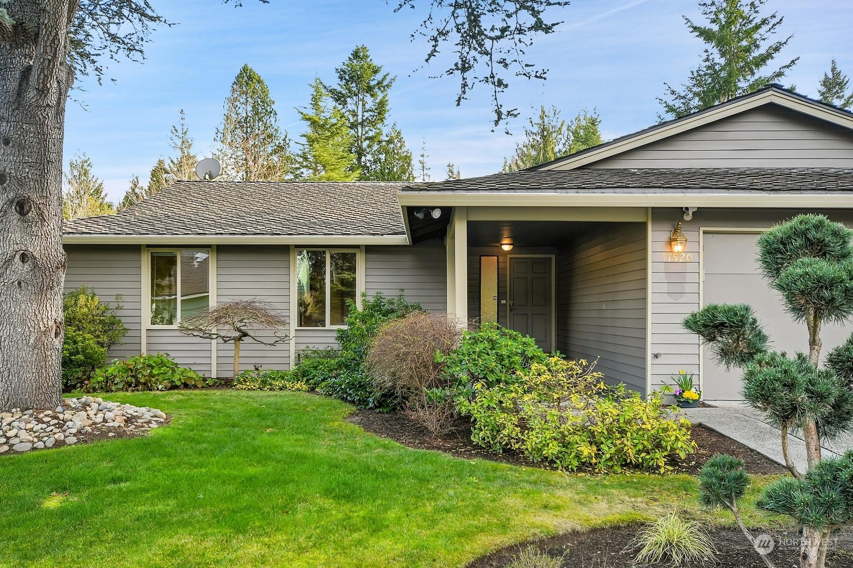 Property Photo:  17520 155th Avenue SE  WA 98058 