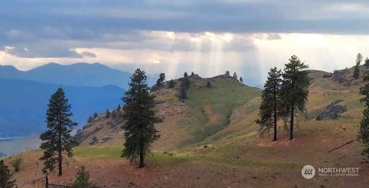 Property Photo:  3  Point Drive  WA 98844 