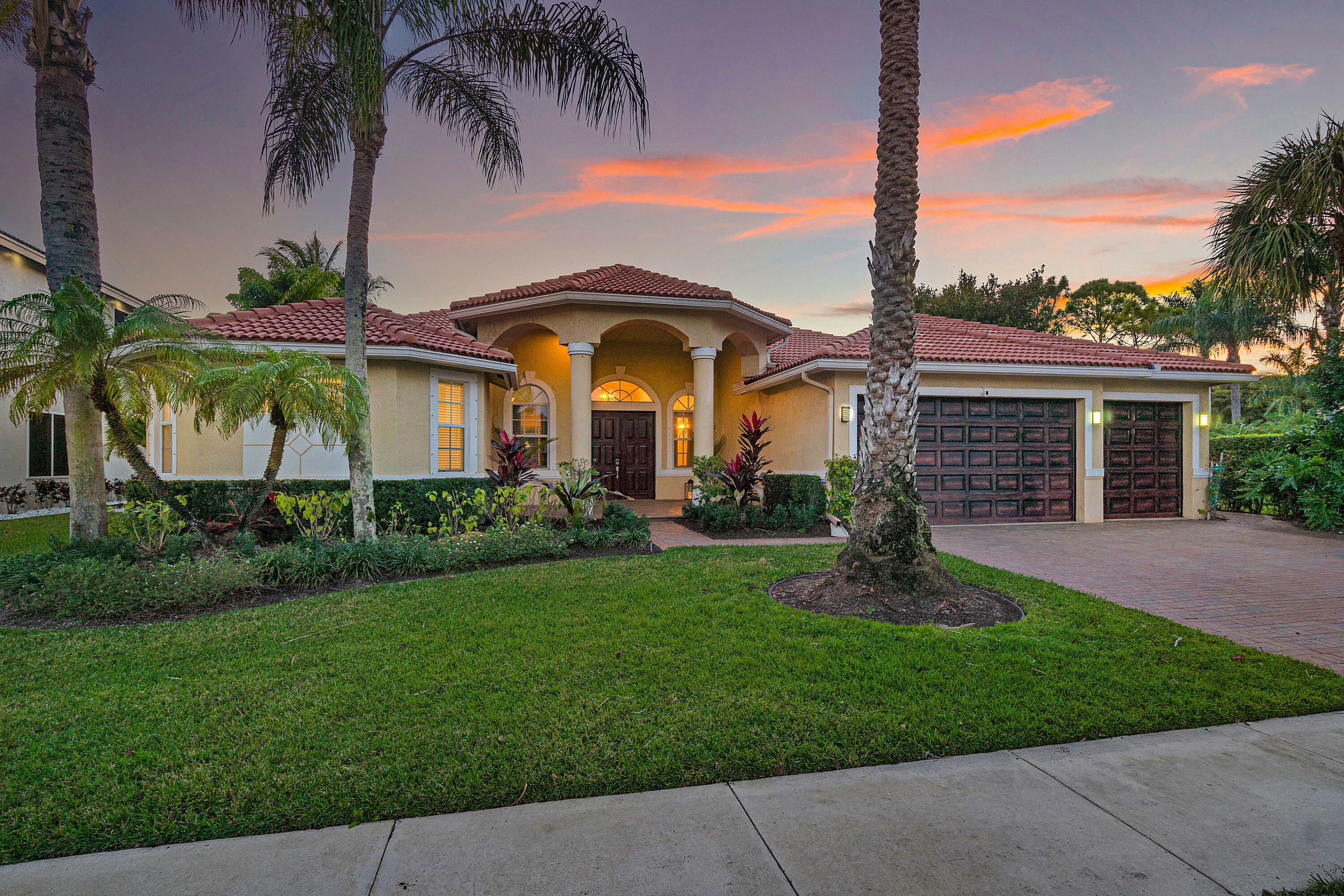 Property Photo:  4605 Island Reef Drive  FL 33449 