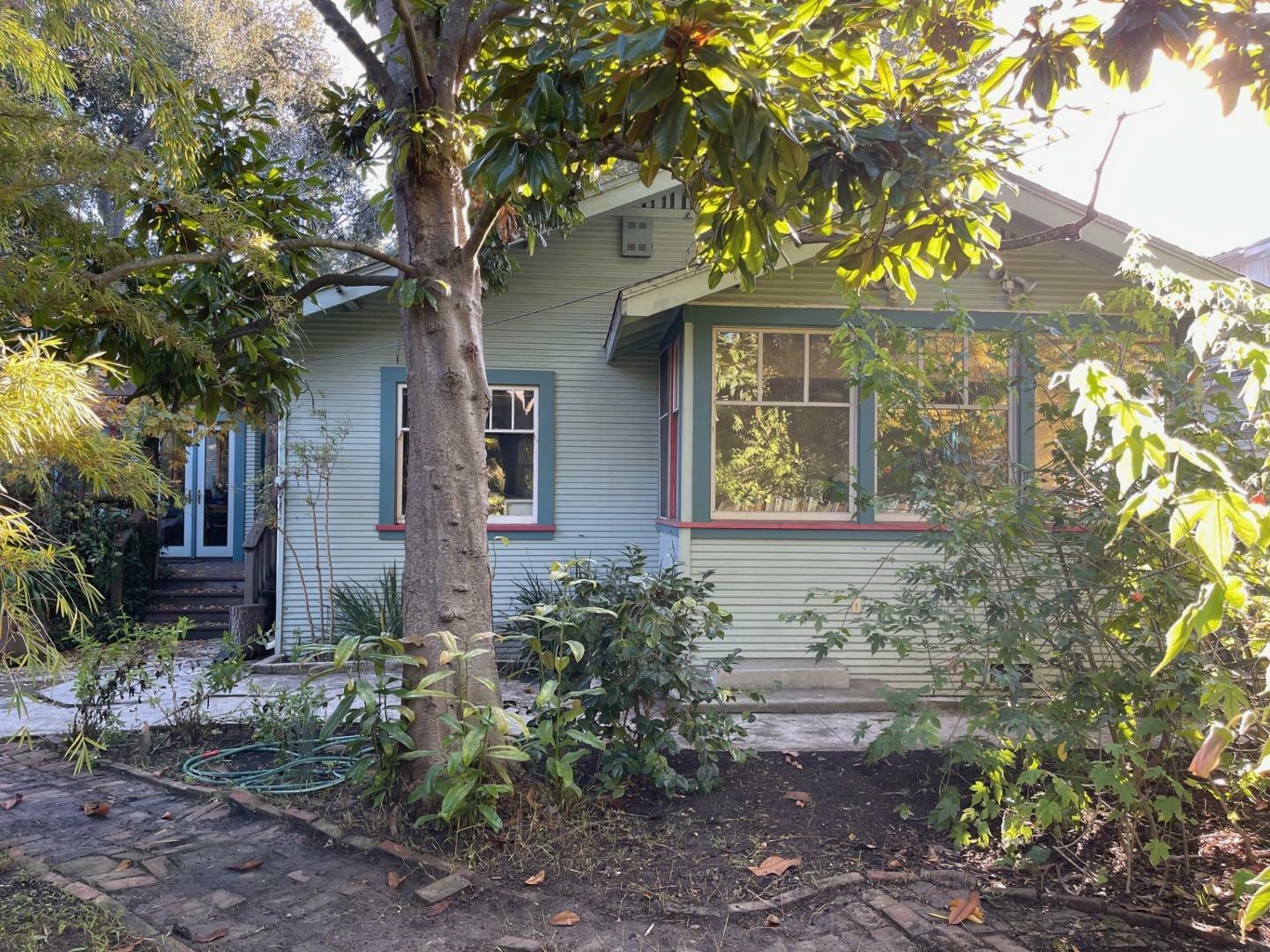 Property Photo:  660 Berkeley Avenue  CA 94025 