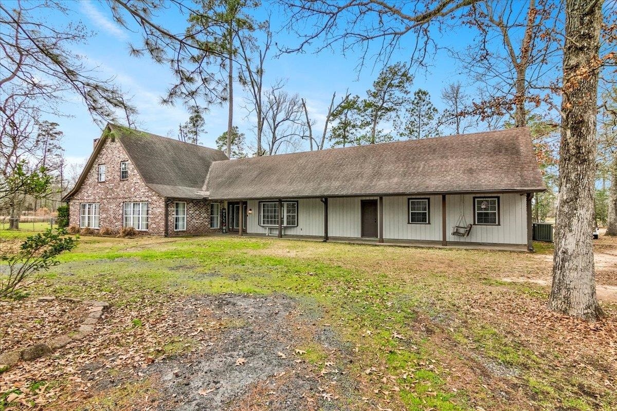 Property Photo:  1022 Pineglen  TX 77659 