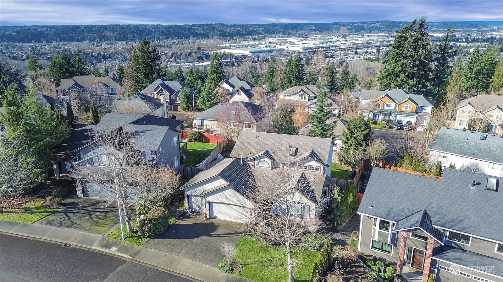 Property Photo: 5119 Nathan Loop SE WA 98092