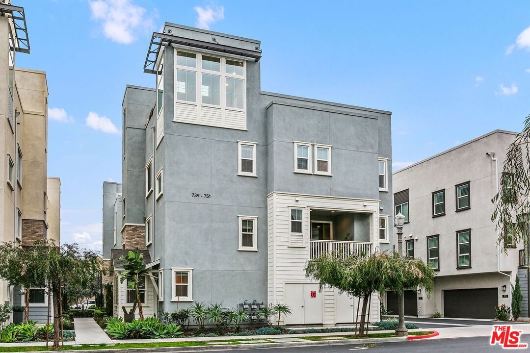 Property Photo: 739 S Mosaic St CA 92805