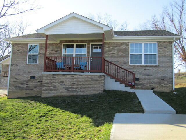 Property Photo:  403 Douglas Court  KY 40475 