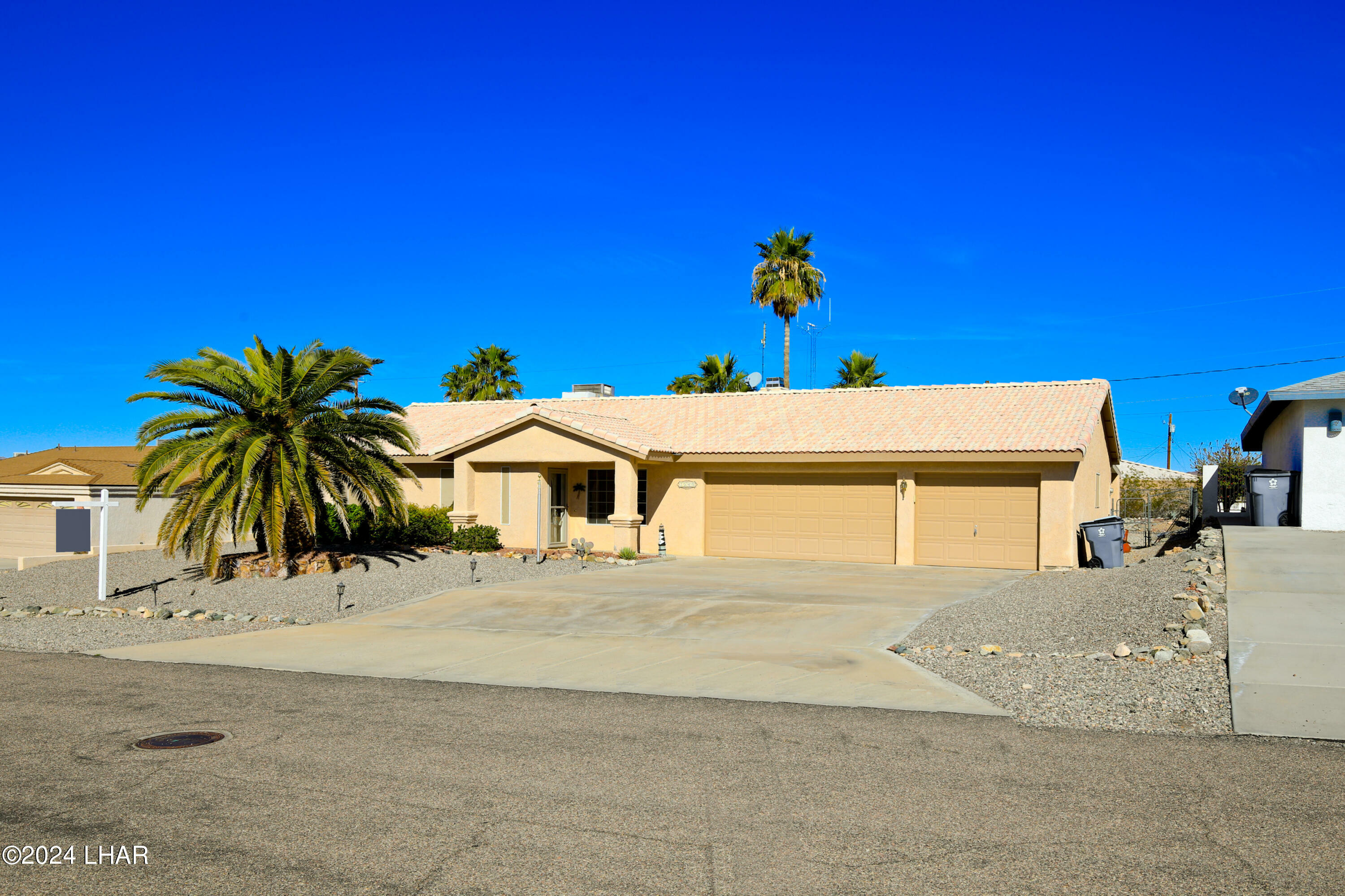 Property Photo:  2345 Flagship Dr  AZ 86404 