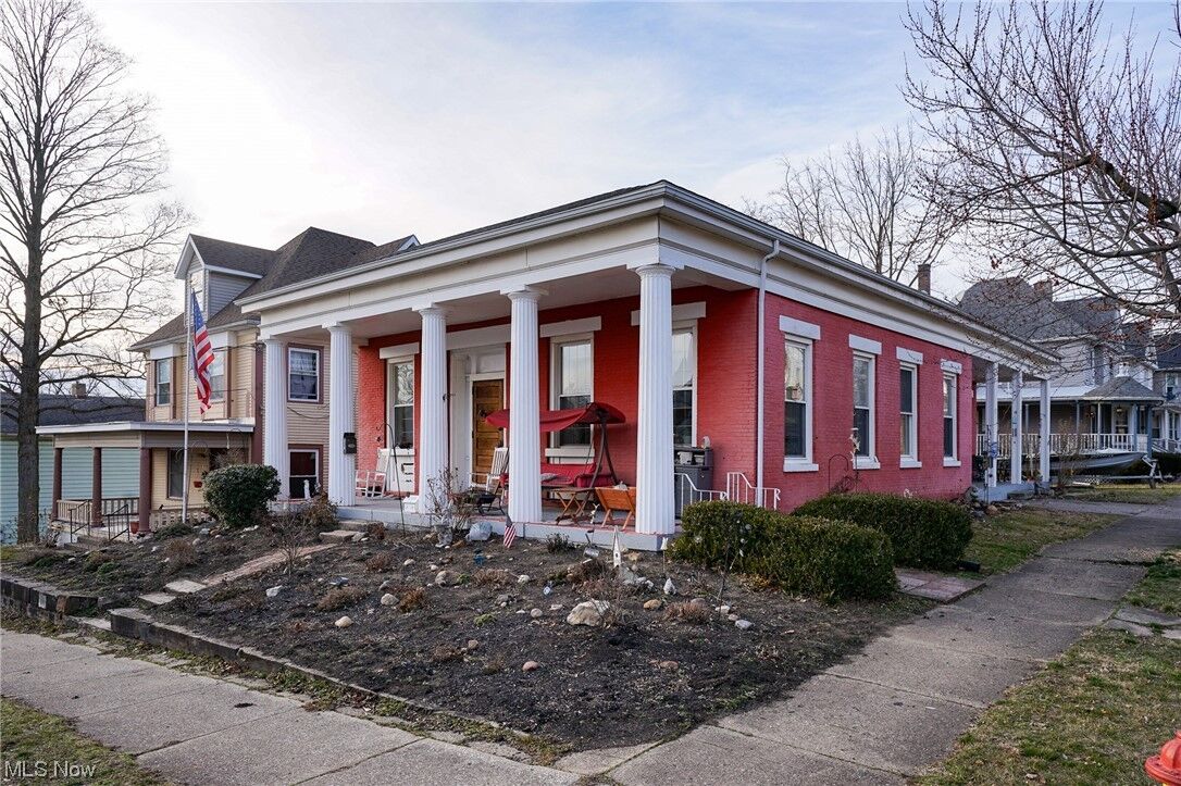 Property Photo:  224 North NE  OH 44646