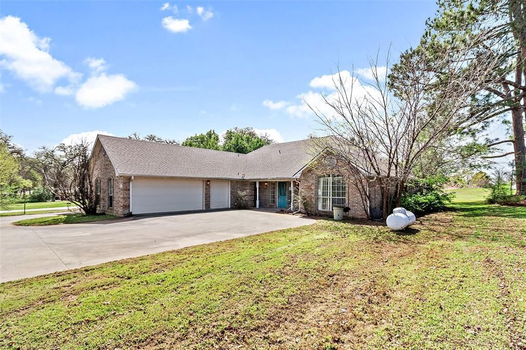 Property Photo: 205 San Chez Drive TX 76240