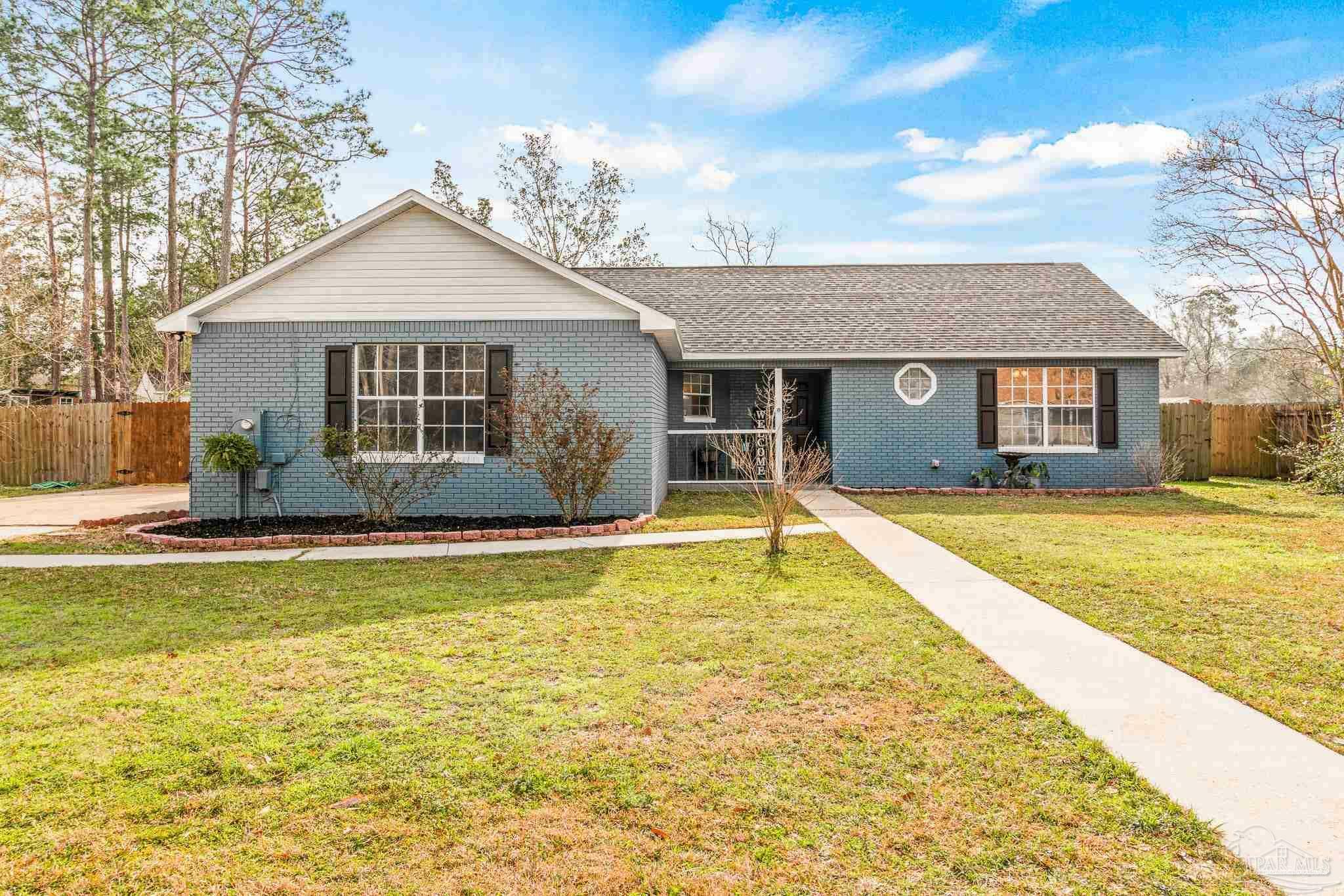 Property Photo:  1655 Eagle Ter  FL 32533 