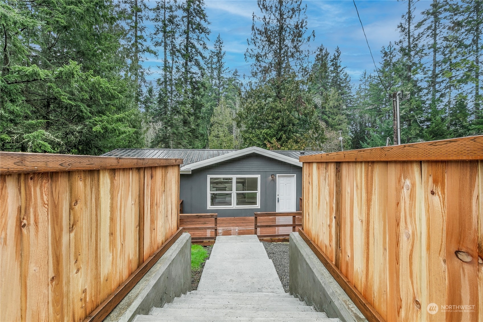 Property Photo:  13906 166th Avenue SE  WA 98576 