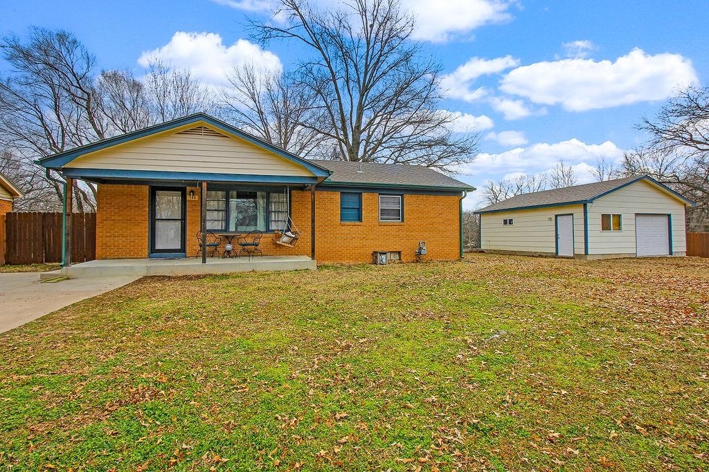 Property Photo:  740 S Kokomo Ave  KS 67037 