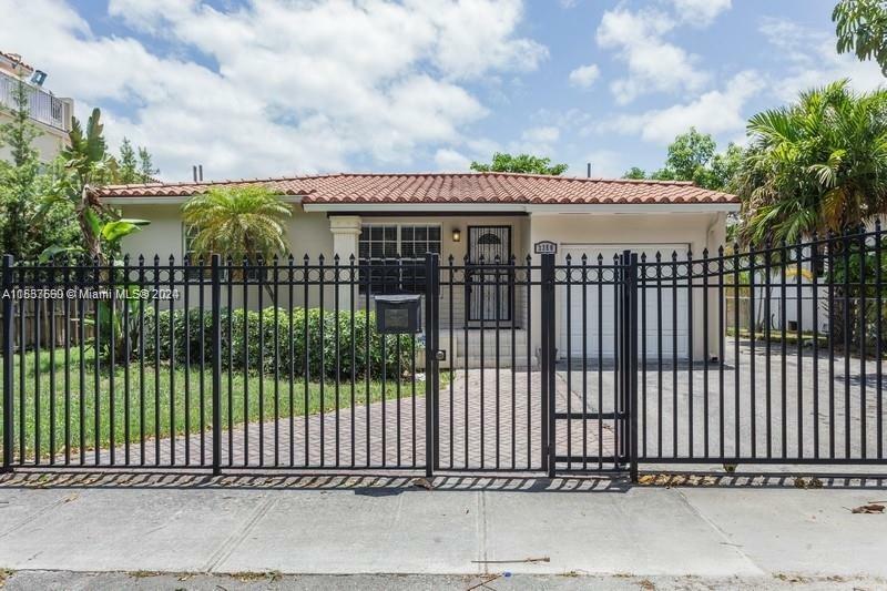 Property Photo:  3350 SW 29th St  FL 33133 