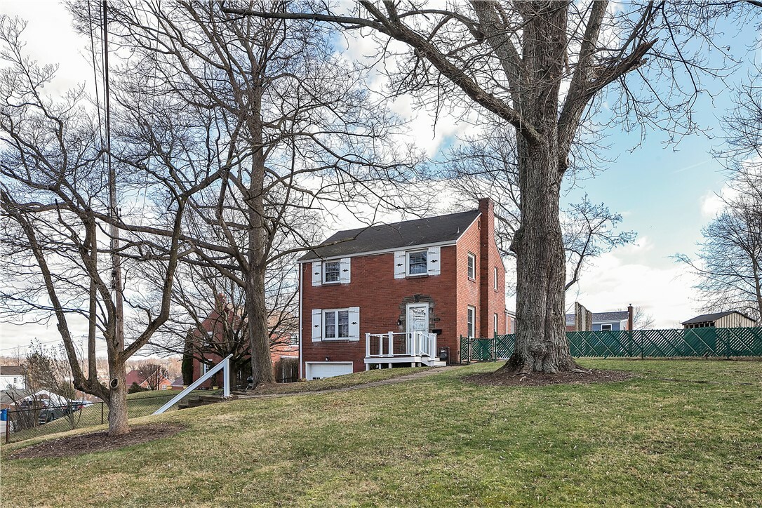 Property Photo: 5702 Hilltop Ave PA 15147