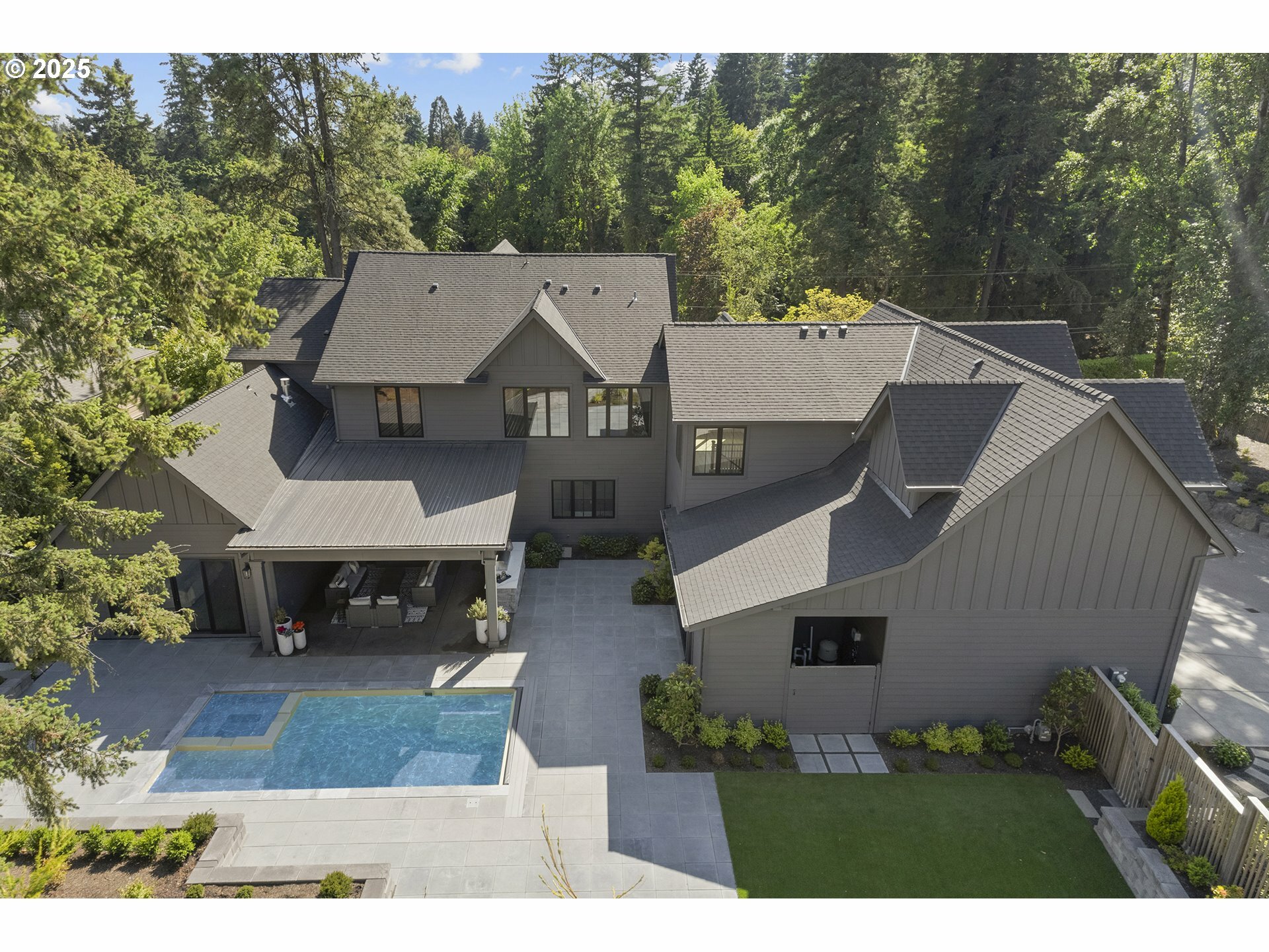 Property Photo: 13800 Goodall Rd OR 97034