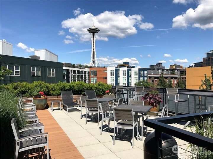 Property Photo: 3104 Western Avenue 513 WA 98121