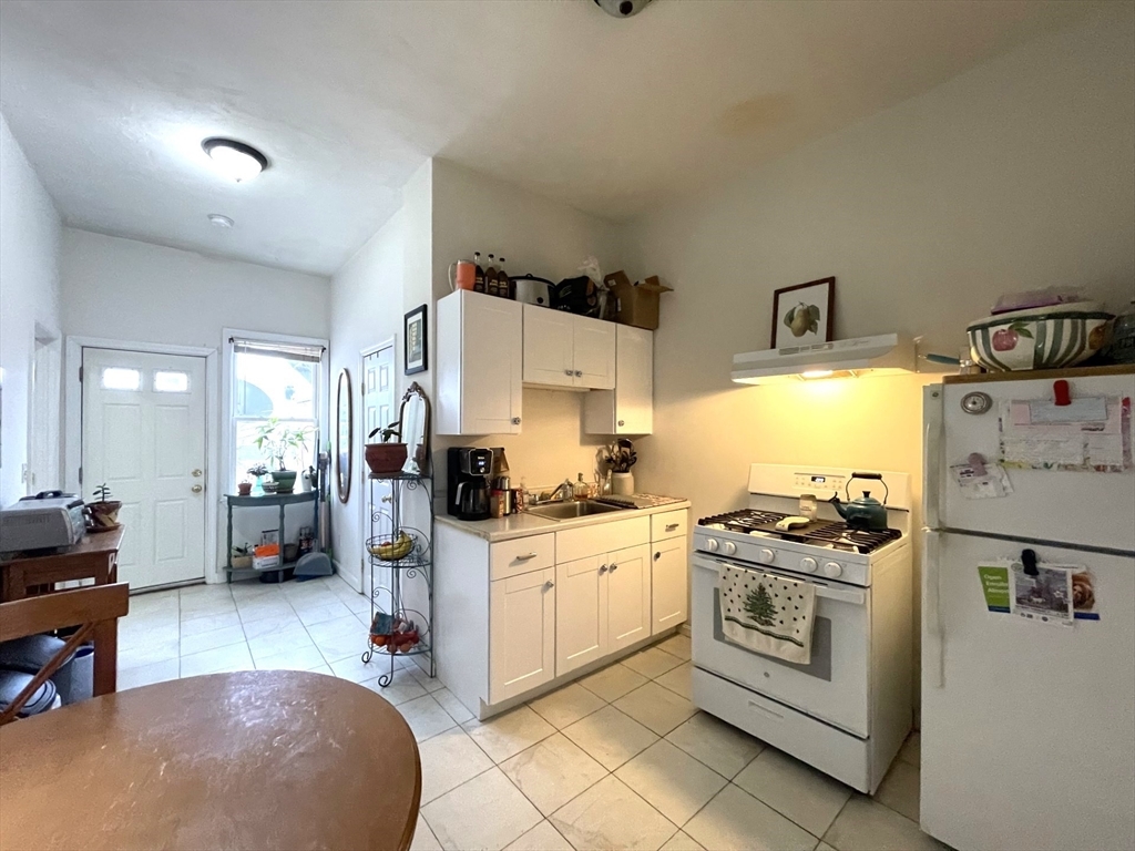 Property Photo: 3 Cedar Sq 2 MA 02140