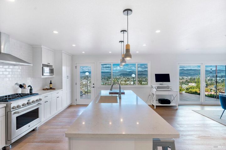 Property Photo:  631 Casswall Street  CA 94558 