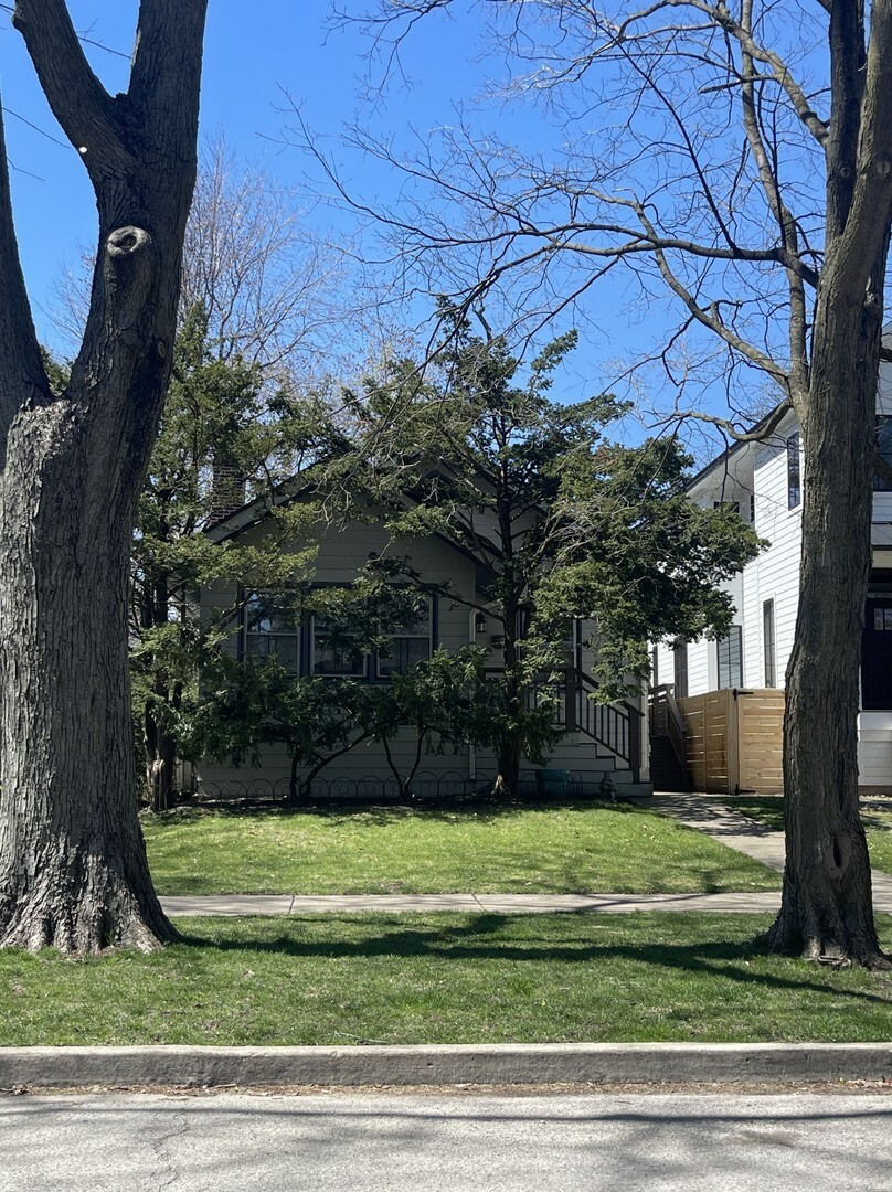 Property Photo:  546 Judson Avenue Gdn  IL 60202 