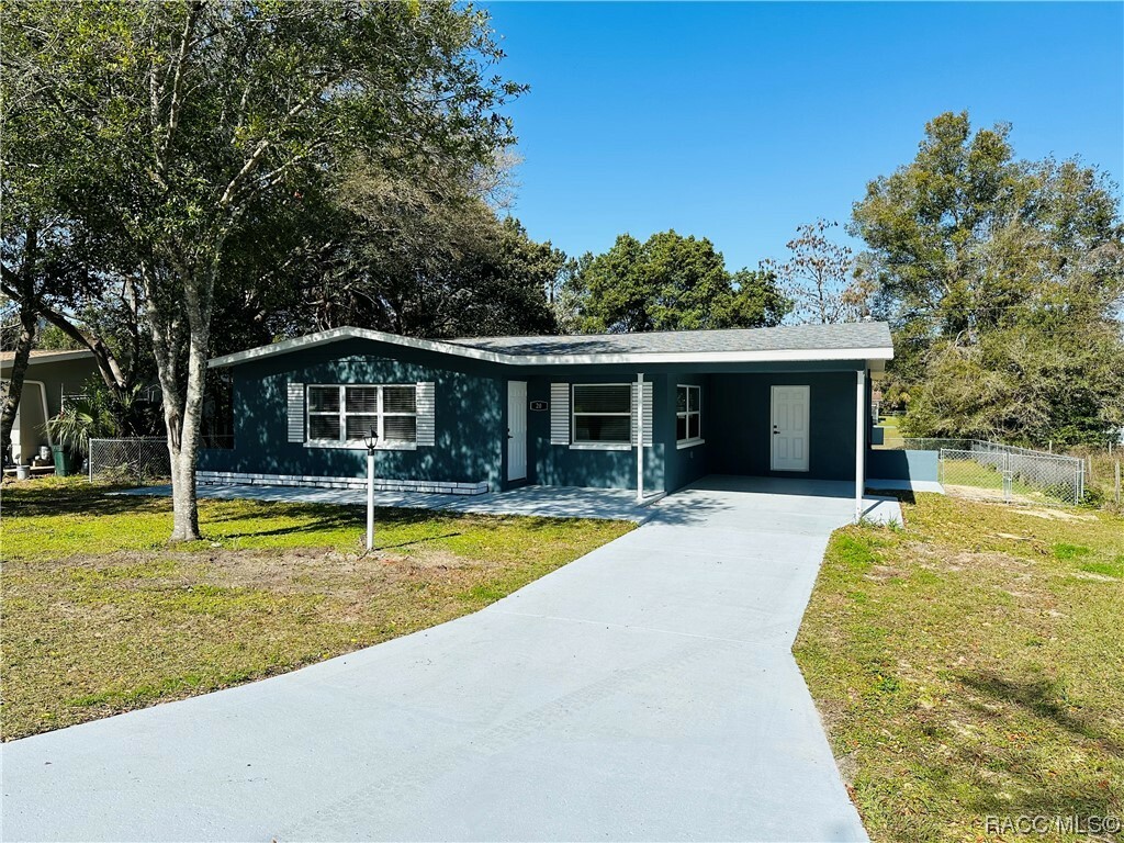 Property Photo:  20 N Wadsworth Avenue  FL 34465 