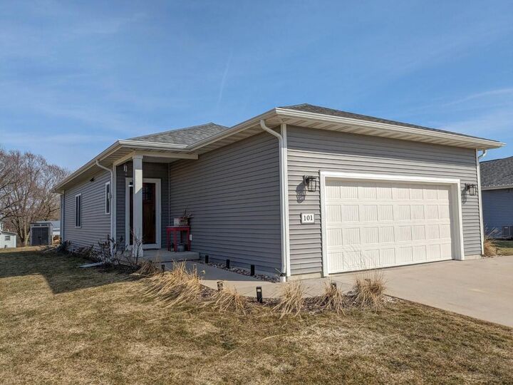 101 Cardinal Way  Ridgeway WI 53582 photo