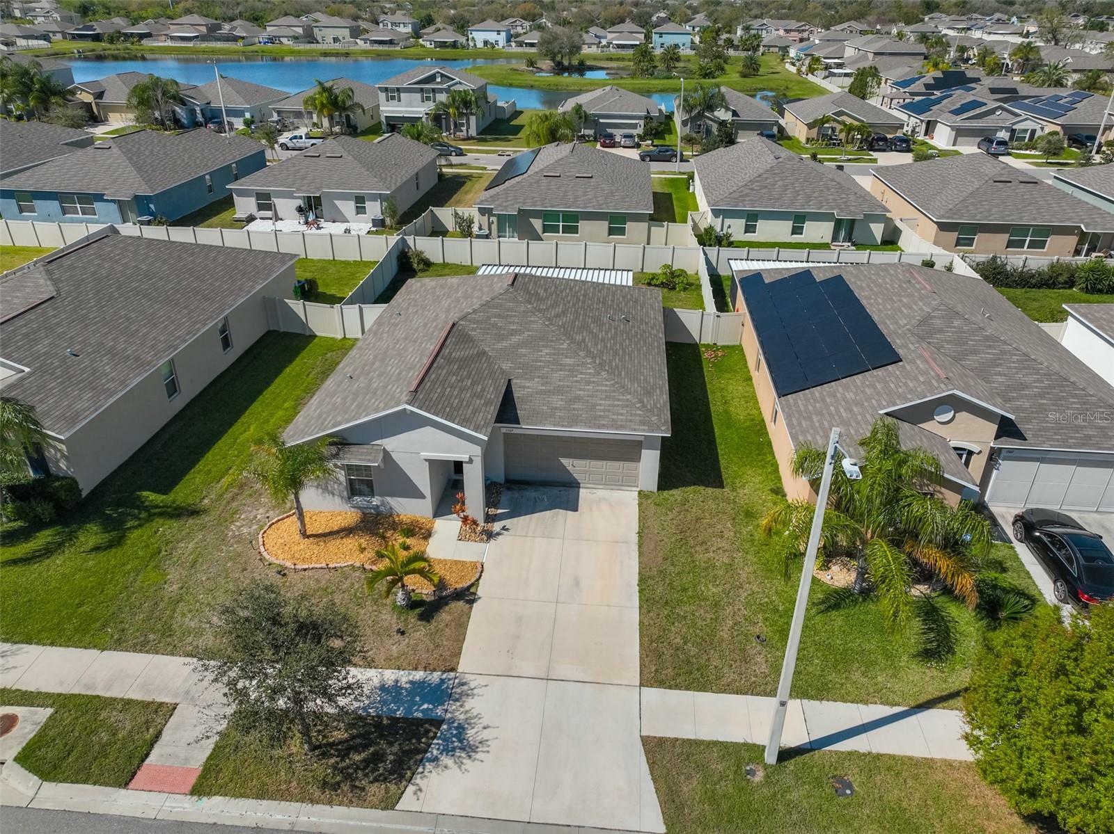 Property Photo:  1509 Broad Winged Hawk Drive  FL 33570 