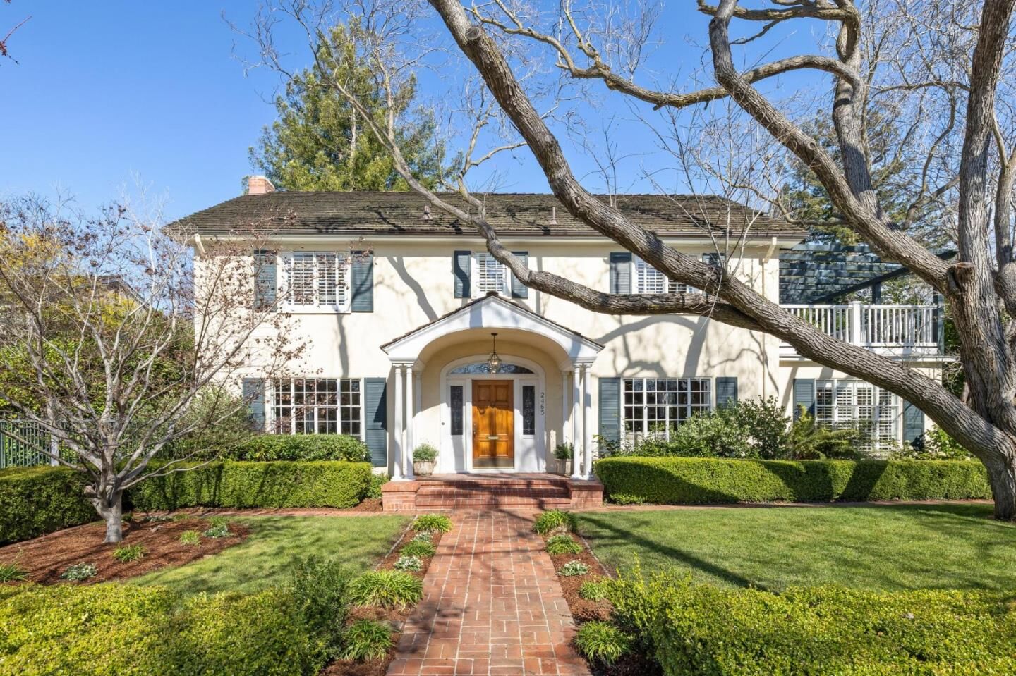 Property Photo:  2465 South Court  CA 94301 