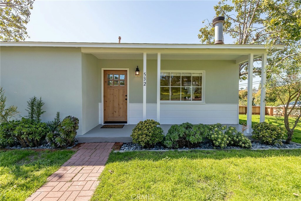 Property Photo:  532 Francisco Street  CA 90266 