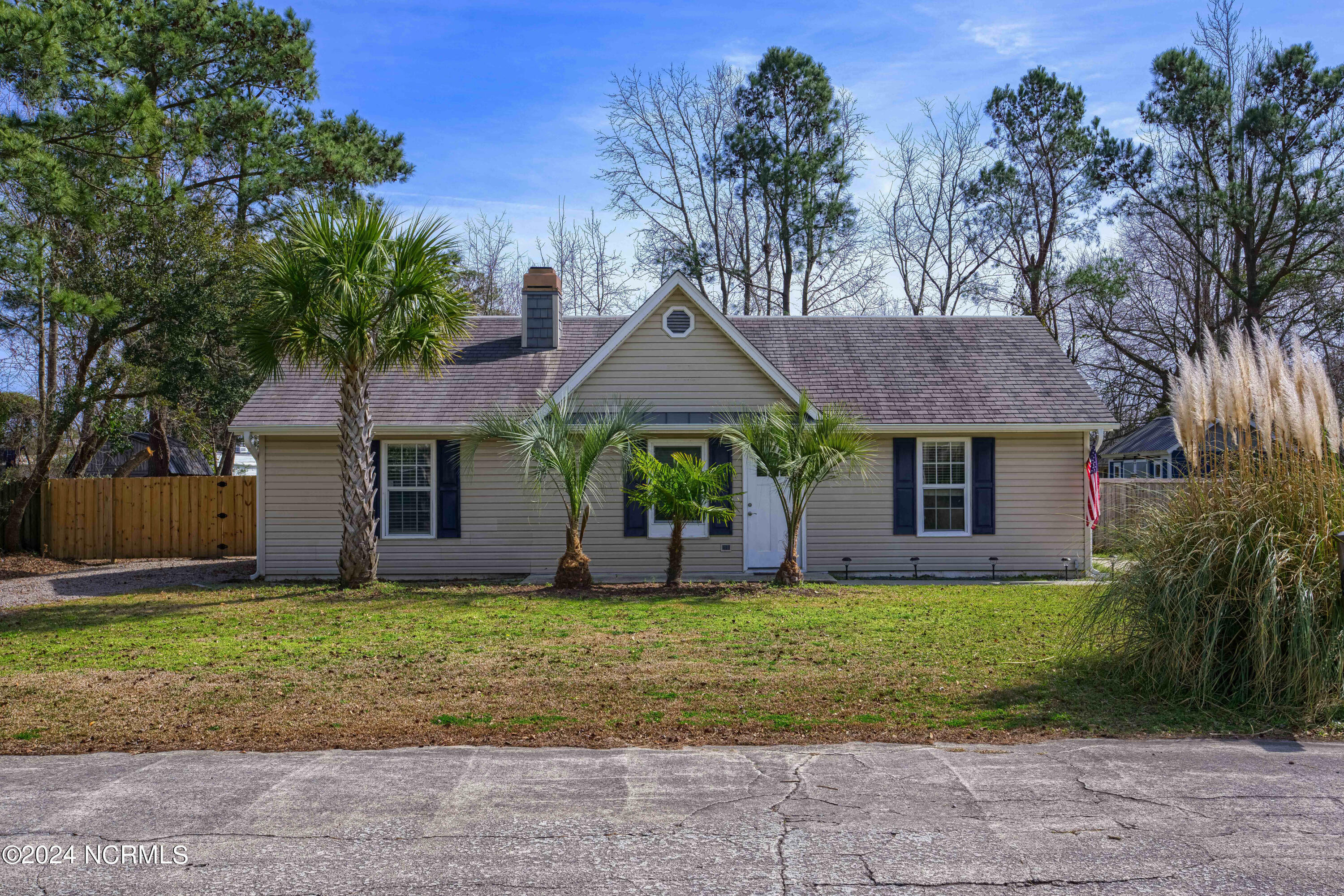 Property Photo:  104 Driftwood Lane  NC 28443 