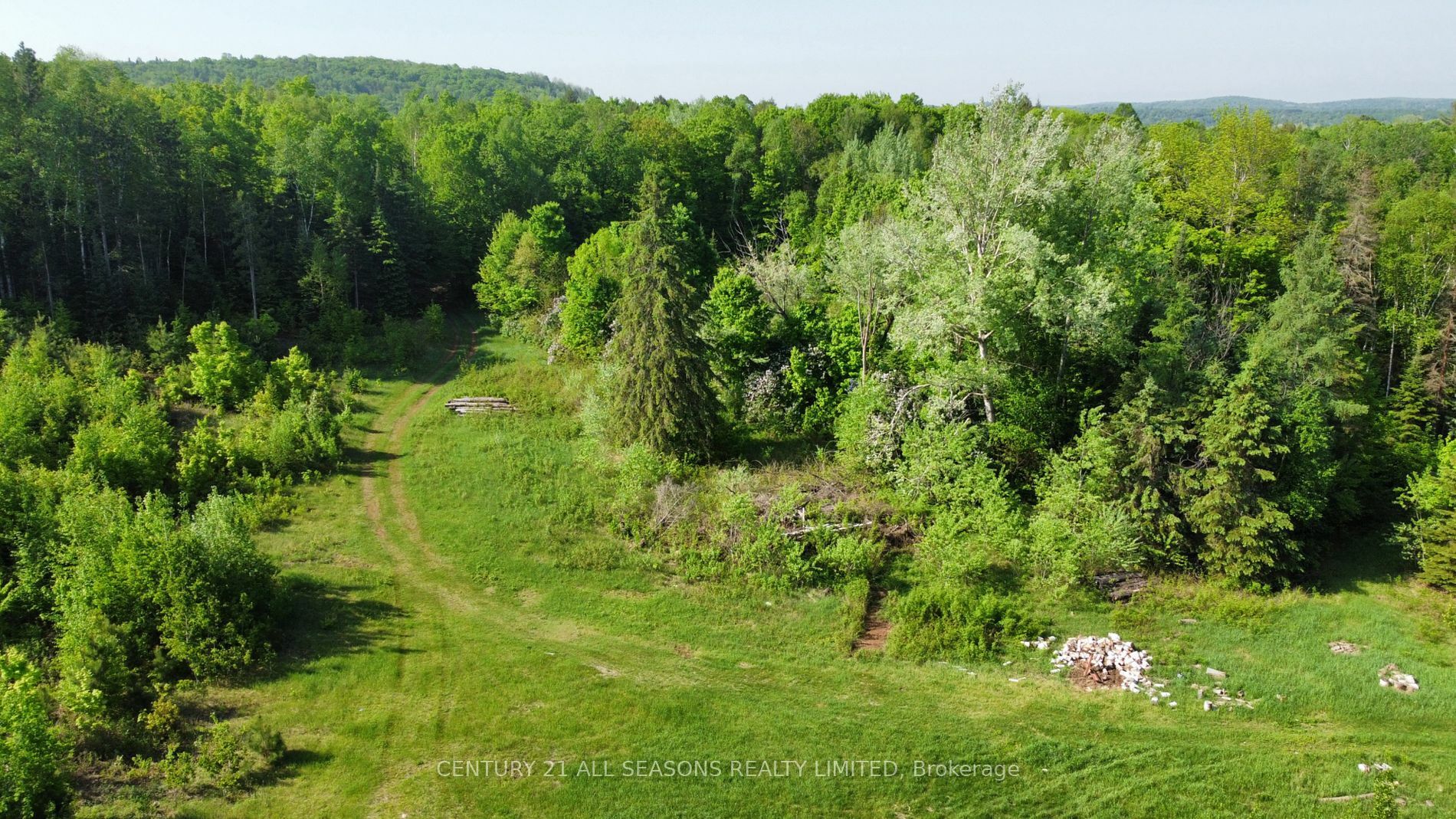 Photo de la propriété:  676 New Carlow Rd  ON K0L 2R0 