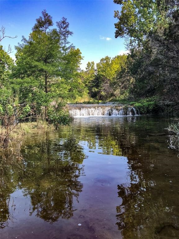 Property Photo:  721 Norwood Road  TX 78620 